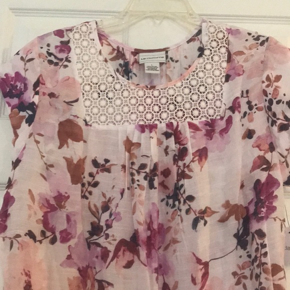🌺Liz Claiborne Sleeveless Floral Top🌺 - Picture 4 of 6